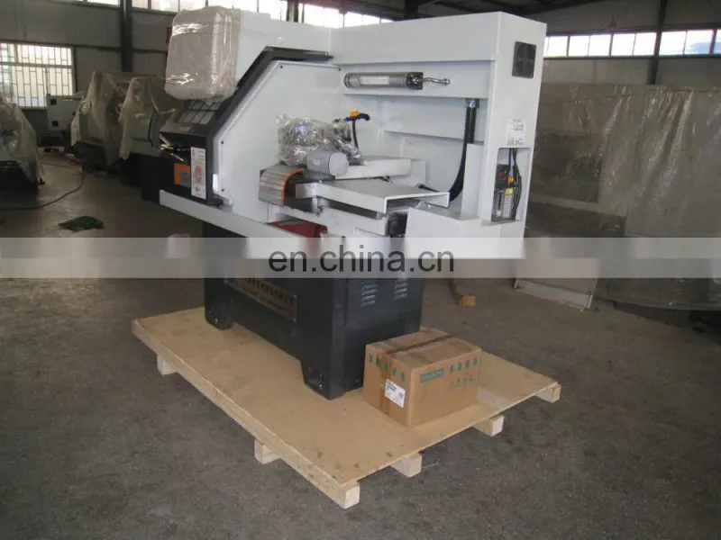 The small cnc lathe machine with chuck and tool turret CK0640A