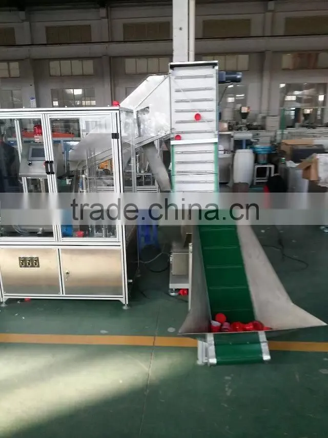 Automatic 5 gallon Gasket into the capping machine