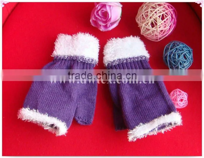 Knitted animal fingerless gloves