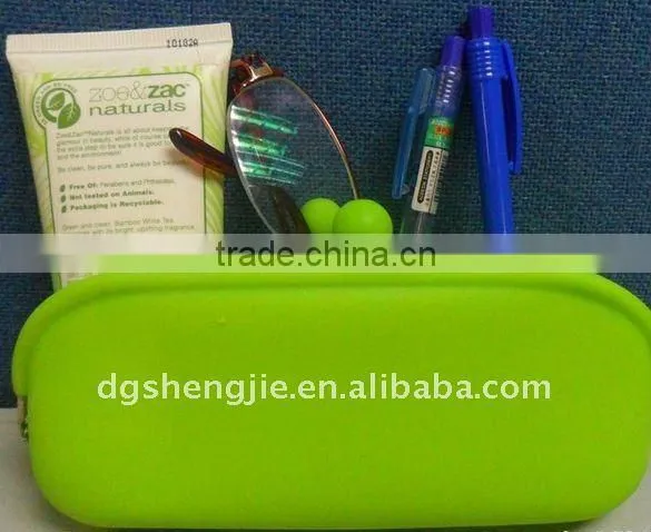 2011 Fashion and portable silicone bag cosmetic bag