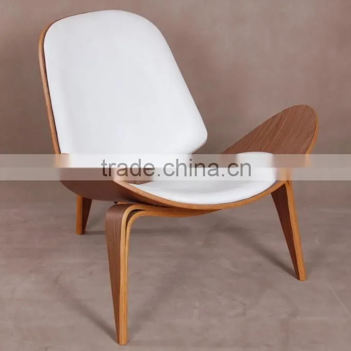 Wood furniture Wegner 3 legs CH07 Shell Chair for hotel / living room