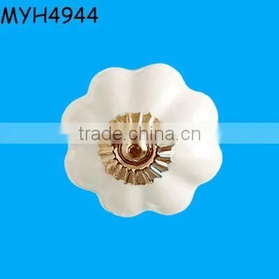 Beautiful flower shaped ceramic door knob