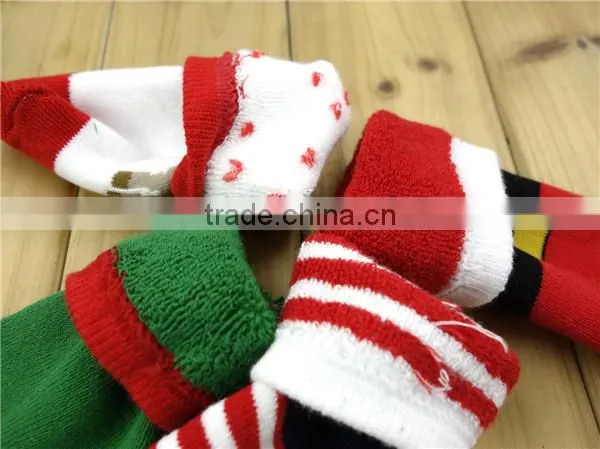 New design very cheap baby socks christmas sock made in china