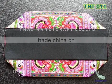 Thai Embroidered HMONG Hill Tribe Travel Bag THT 011