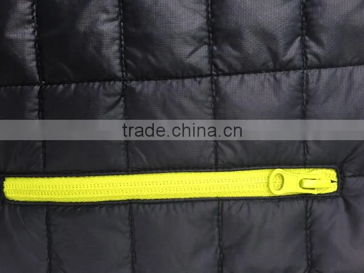 Outdoor padding Light softshell hoodie jacket for men