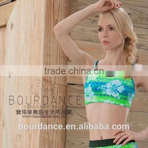 Fancy green printed sports bra