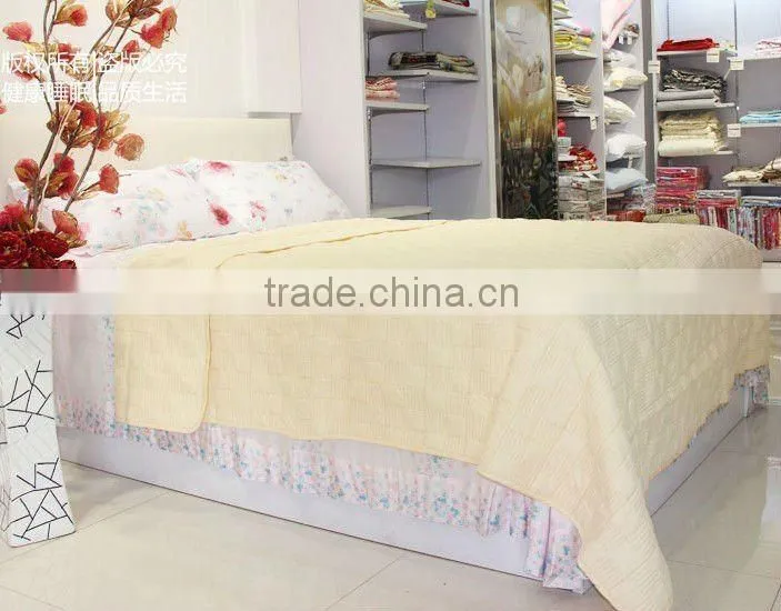 Hotselling microfibre quilt/summer blanket