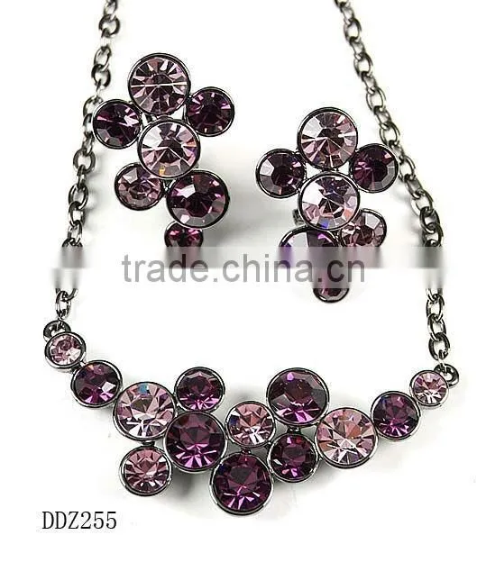 Funnel-shaped necklace,Metal chain necklace,Fashion diamond necklace