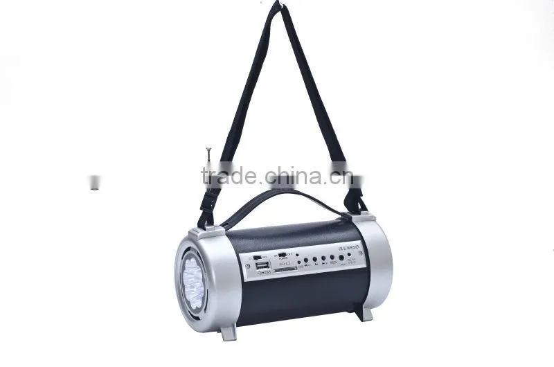 China High Quality Rechargeable Battery FM Radio Torch Light Portable Speaker