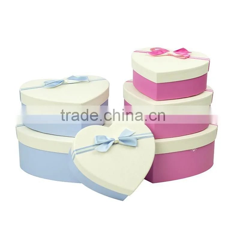 2016 newest paper gift box with heart shaped
