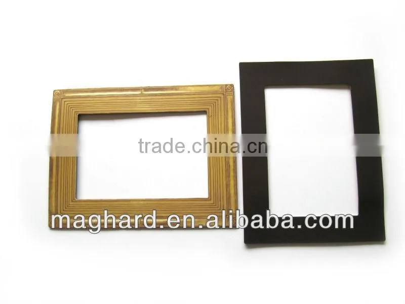 Magnetic photo frame