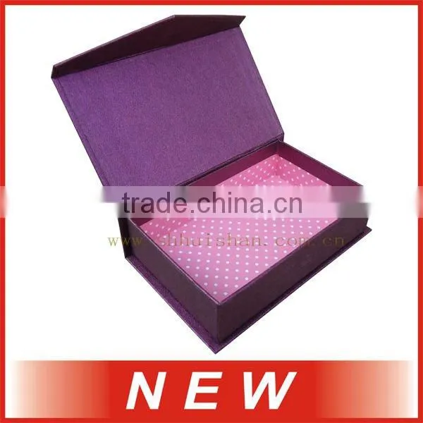 Elegant wedding gift packing box