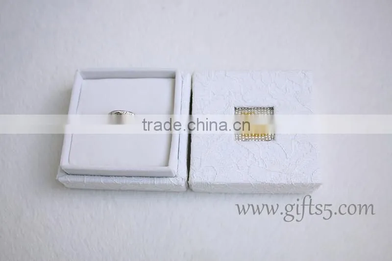 Custom Unique box for wedding rings for sale with beaded name plate of L