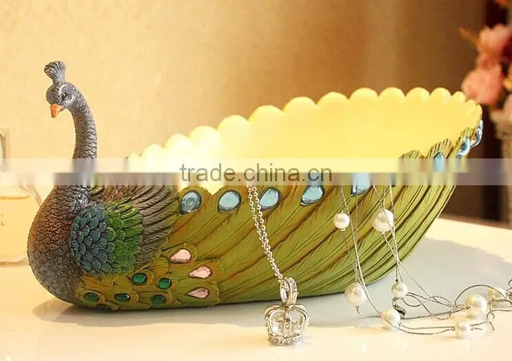High Quality small resin peacock chair