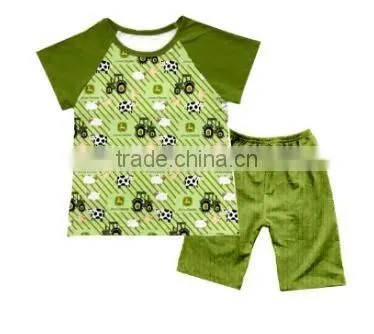 Unique fashional boys'T-shirt printed tractors tops with shorts children kids clothing sets