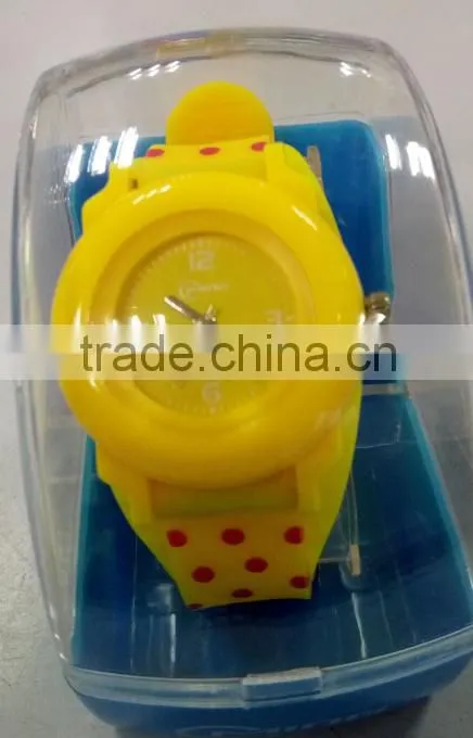 Colorful plastic quartz movement cool watch for teenagers