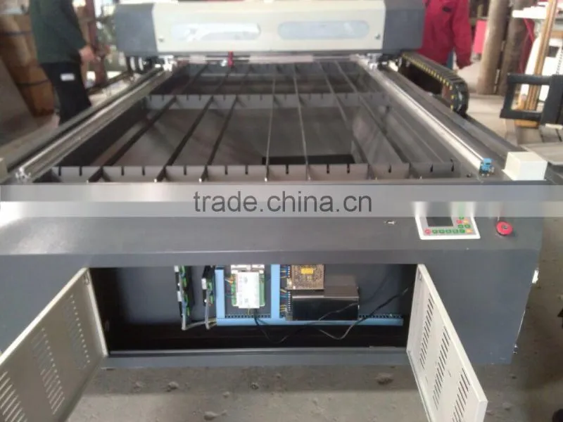 2016 designed hot sale CO2 laser cutting machine for cloth/acrylic/leather of Dowell