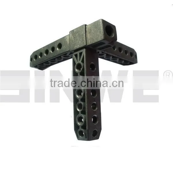 Zinc or steel die-casting T-joint for rack mount chassis of cabinet