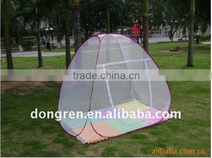 Polyester self-prop mosquito net