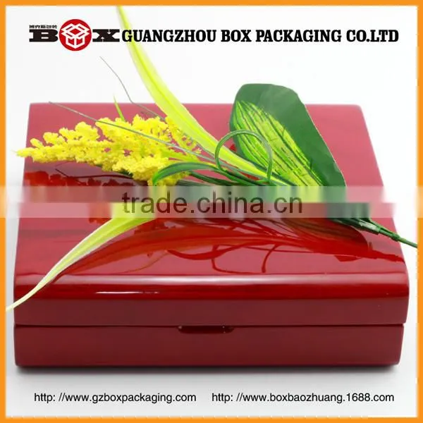 High Quality Dark Red Wood Ring Display Box