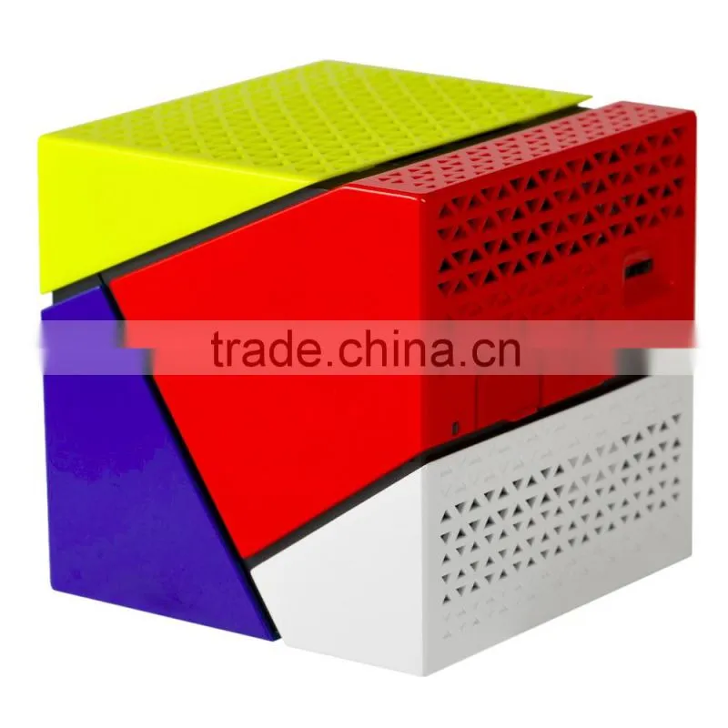 DOOGEE Cube P1 Smart Mini LED Projector Andriod4.4 Quad Core USB OTG 4800mAh Projectors for iphone IOS7.0 Android 4.2 Smartphone