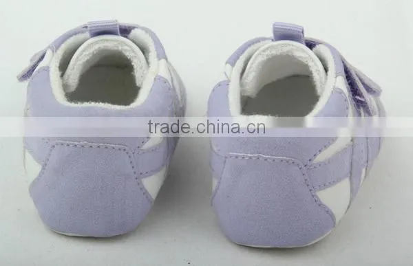 Wholesale breathable purple soccer shoes for babies