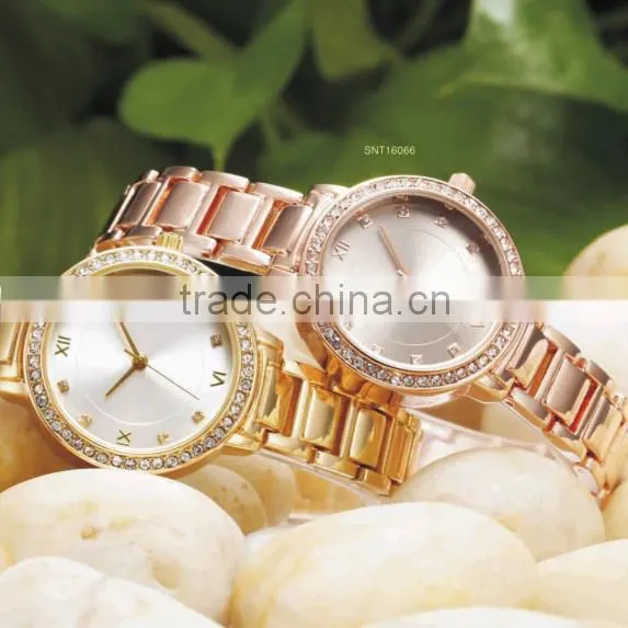 2016 women watch crystal diamond Ladies Bracelet Womens Watch alloy fashion