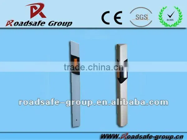 Flexible spring type plastic warning sign bollards / PU delineator post
