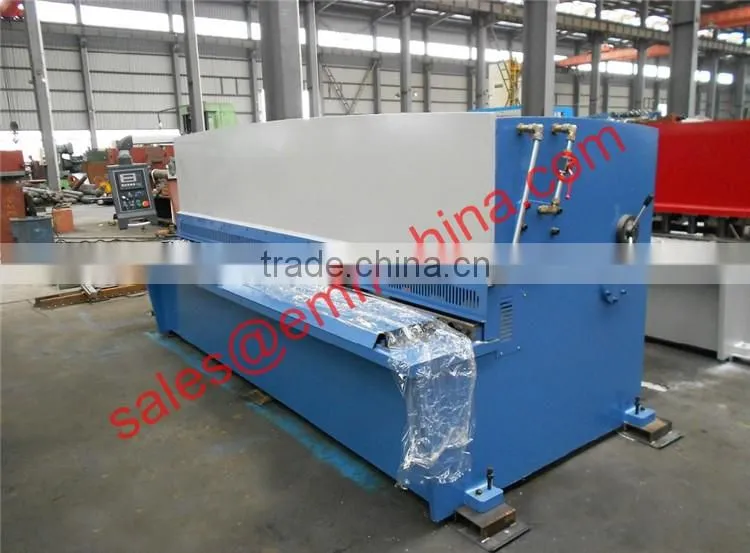 QC11K-8x2500 CNC hydraulic metal steel cutting machine