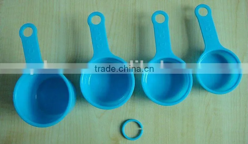 4 in1 Eco-friendly plastic measuring cups