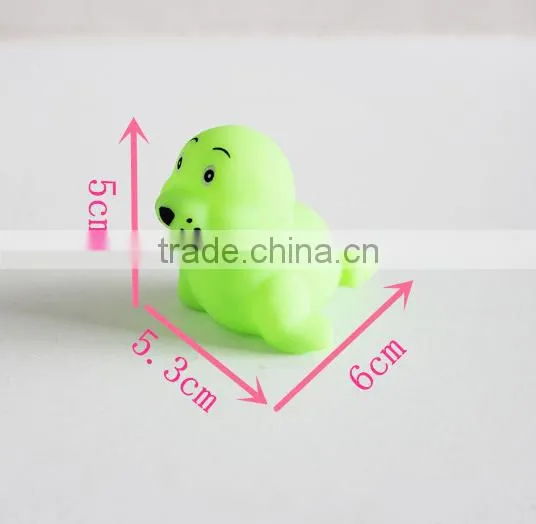 Custom 100% food grade Sea Lion silicone baby toy with squeaker