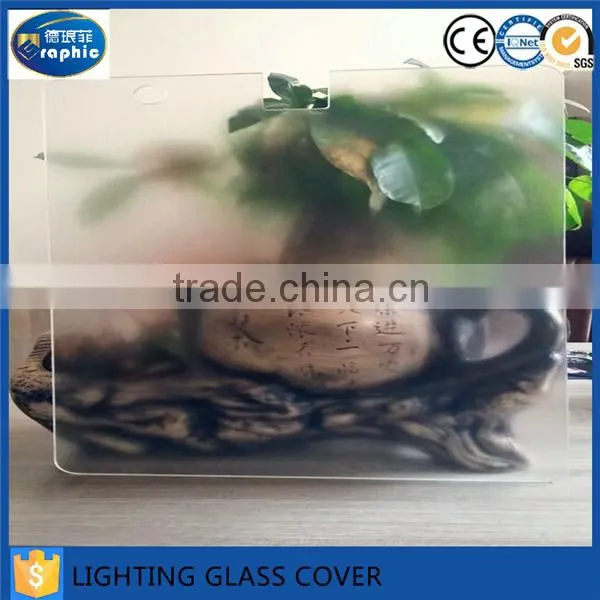 Customized size solar panel low iron tempered glass in alibaba