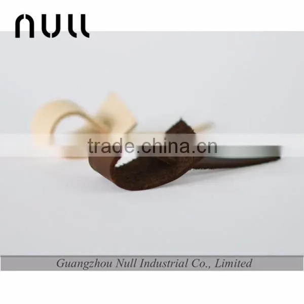 Wholesale handicrafts genuine leather accessories earphone holders