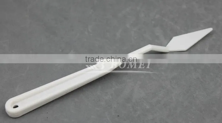 plastic palette knife