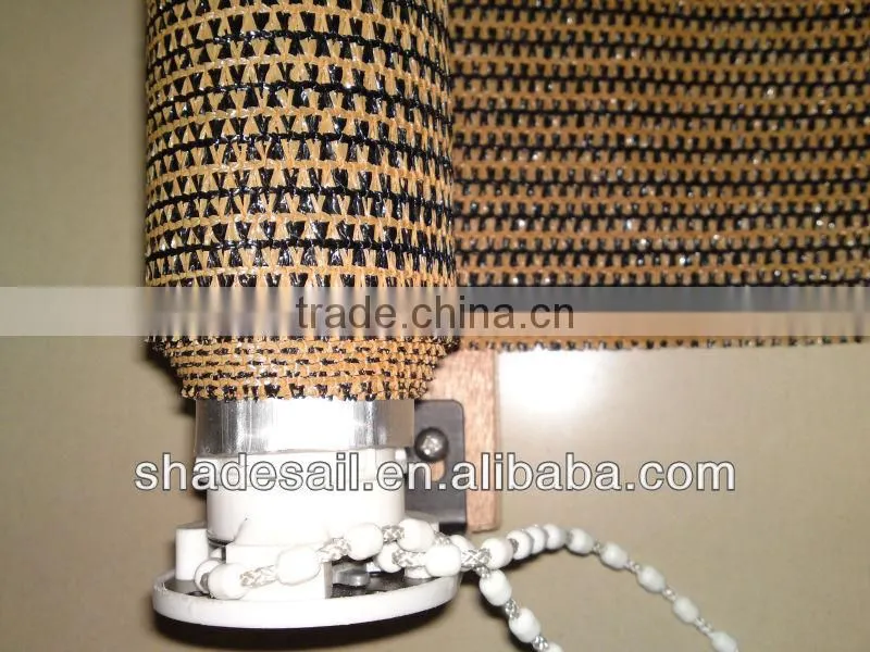 100%HDPE Exterior Roll Up Window Shades,Door ShadesProtection of privacy Effectively reduce sunlight and ultraviolet