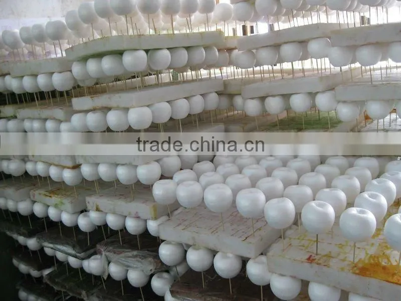 Foam decorative tomato