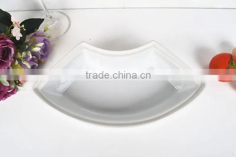 17.5" porcelain casserole pan with lid