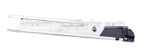 Heavy duty utility knife cutter with skidproof TPR rubber grip handle