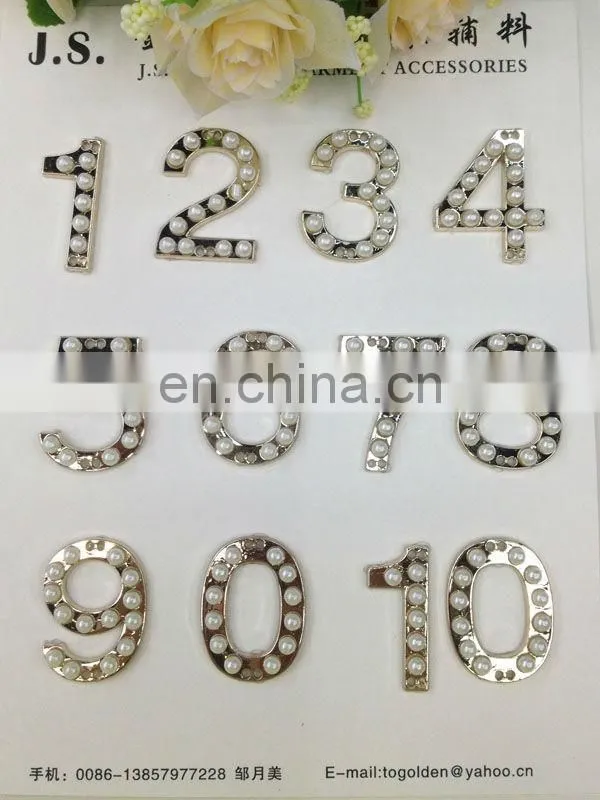 hot sell colorful lip pendant metal garment accessories sew on neckline or pin on or nail on clothing bags or shoes