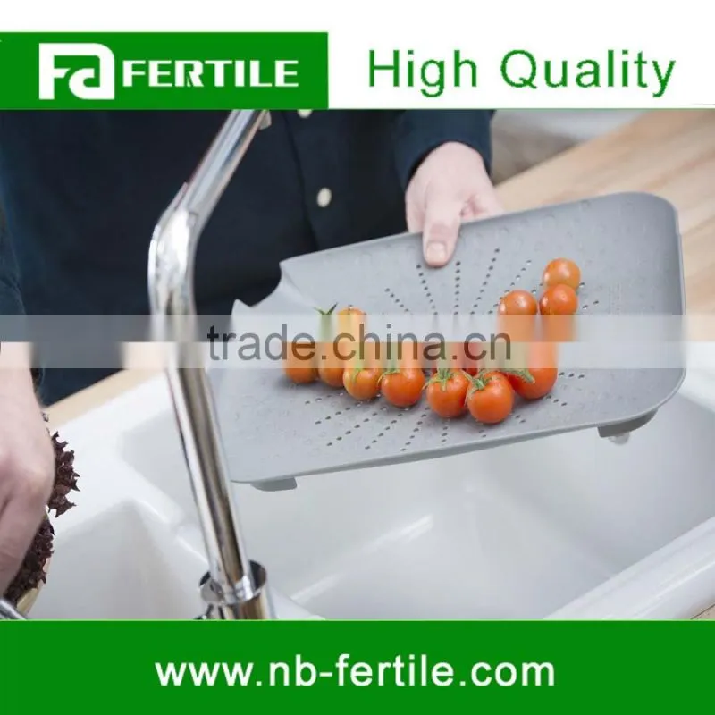 WFZ123573 White Color Wash Vegetable Prepare Kitchen Utensil Sink Station Flat Colander Food Strainer