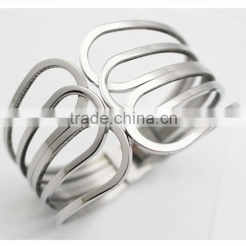 Hollow Wide Screw Thread Cuff Metal Bangle With Spring