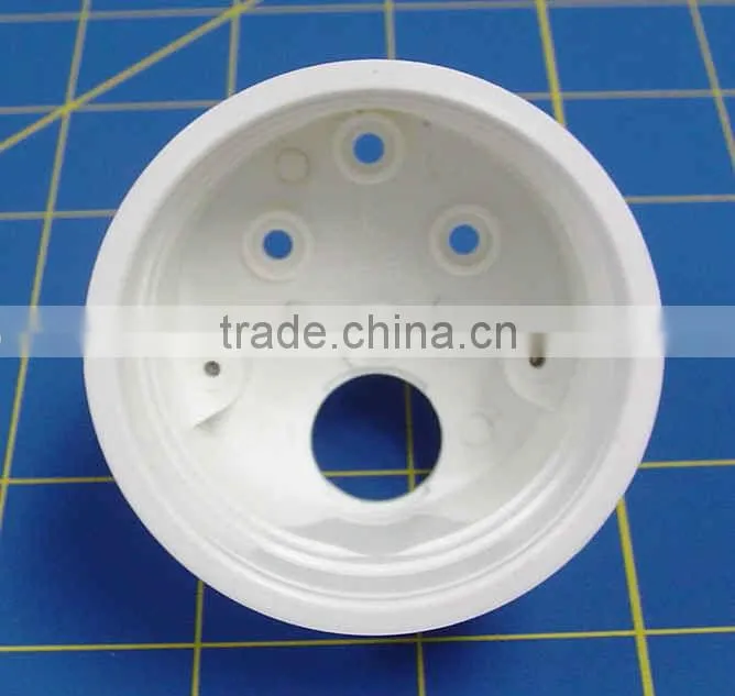 Injection molded plastic part