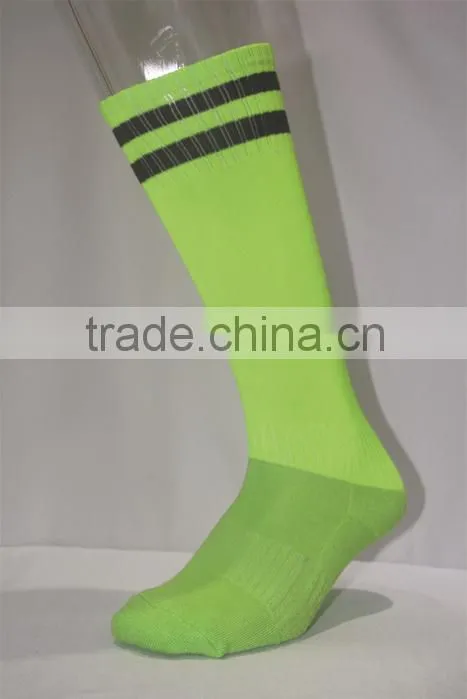 Wholesale price soccer socks,Blank black striped football socks
