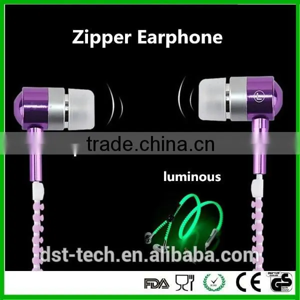 retractable earphones with mic speaker