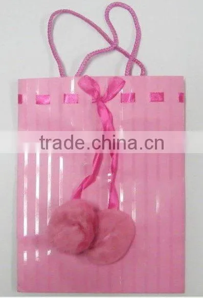 street plastic handle fan paper promotional bag
