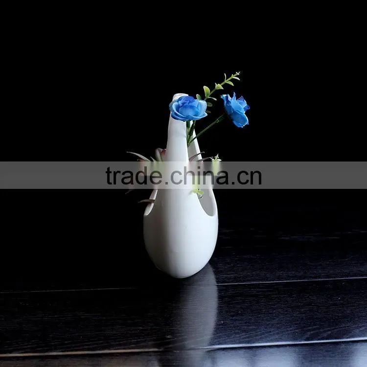 2016 basket shaped decoration white hanging ceramic planter for flower