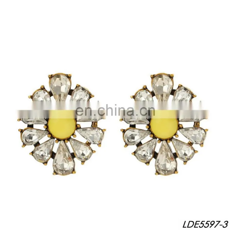 Daisy crystals stud earrings antique gold post earrrings