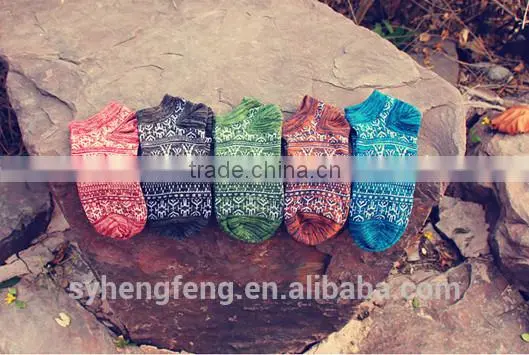 2016 new design custom high quality women socks in hot saling