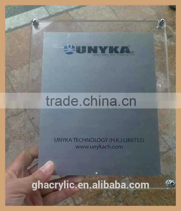 GH-P0002clear acrylic digital photo frame put on the desk