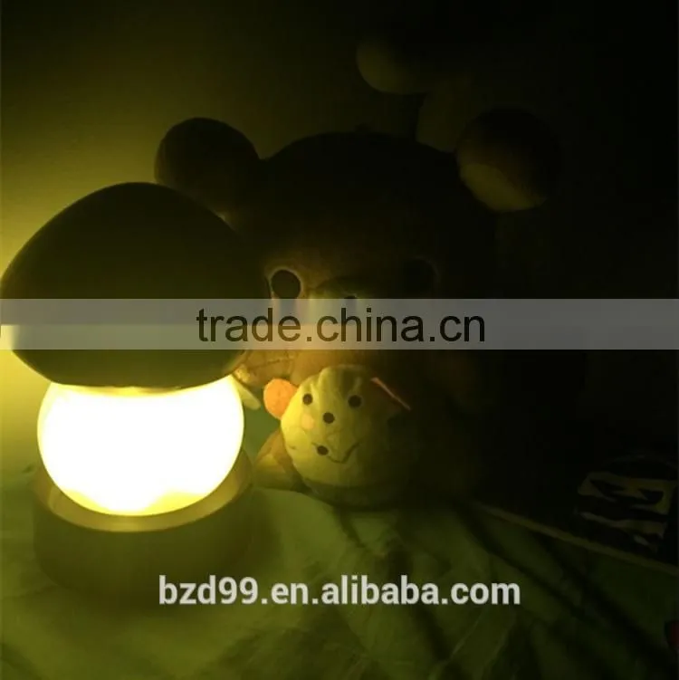 2016 New Original Design Push Control Battery Operated Mushroom Cartoon LED Bedside Table Lamp